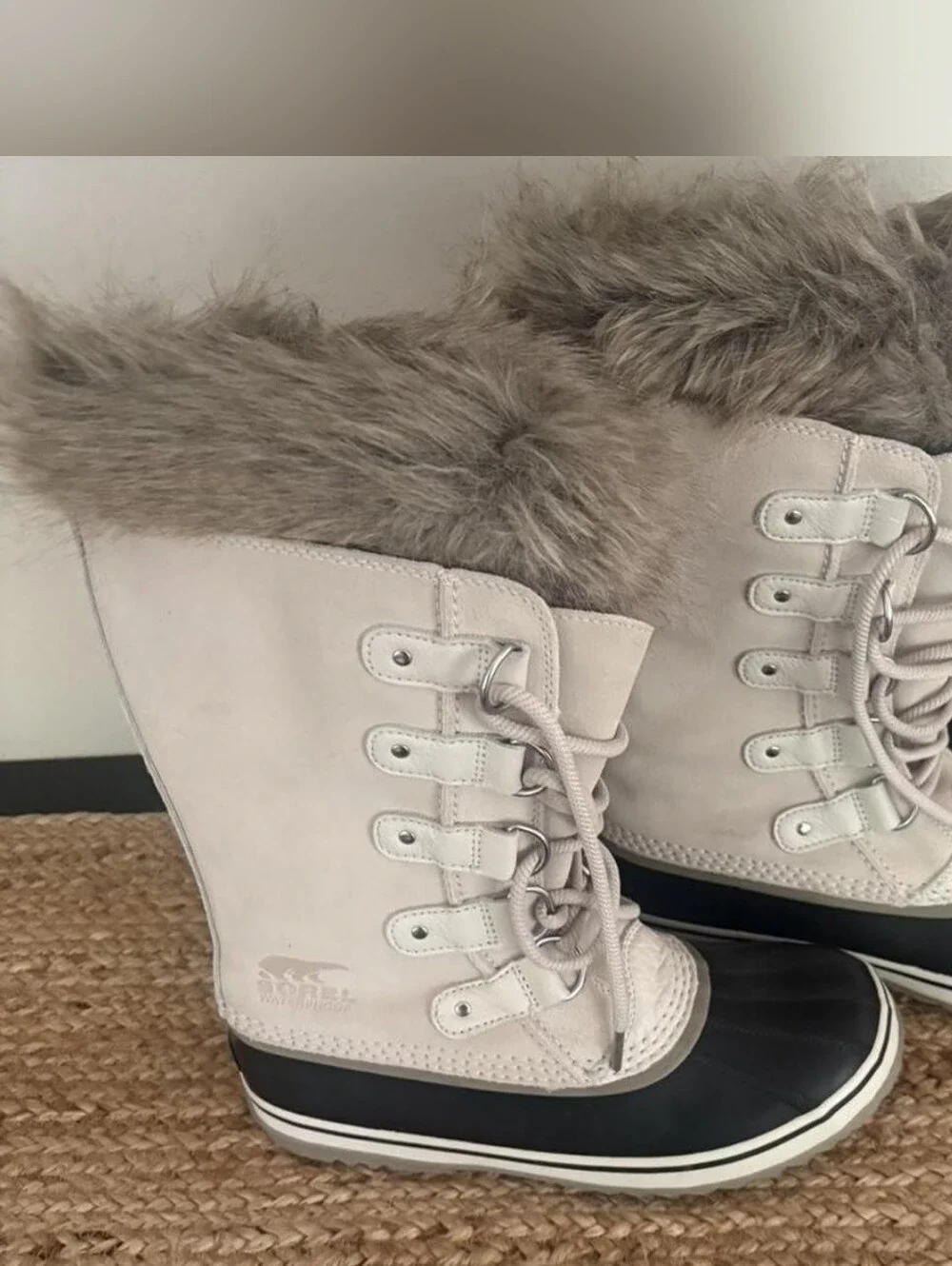 NEW Sorel Joan Of Arctic Boots Faux Fur Cream Black Sz.9